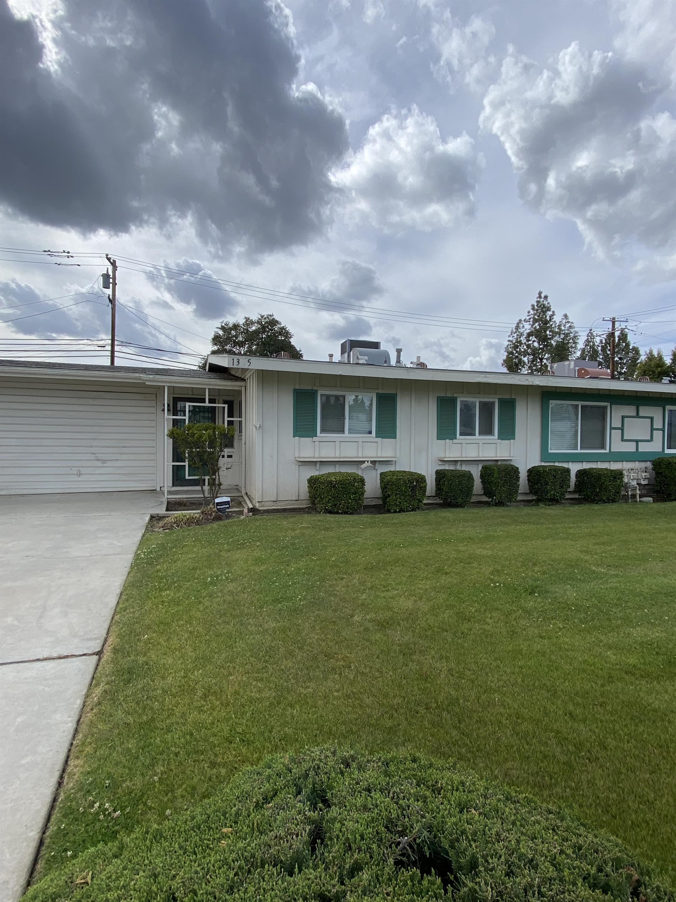 1305 Yorba Linda Street